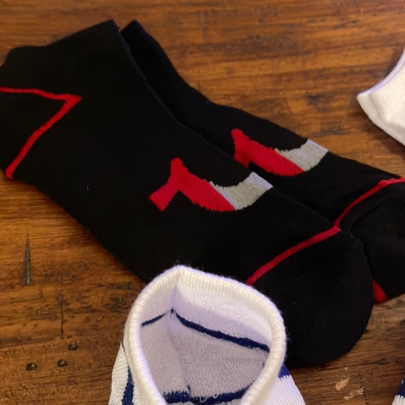 True Religion Low Cuts Half Cushion 3 Pairs Black, White (2) - Picture 4 of 4